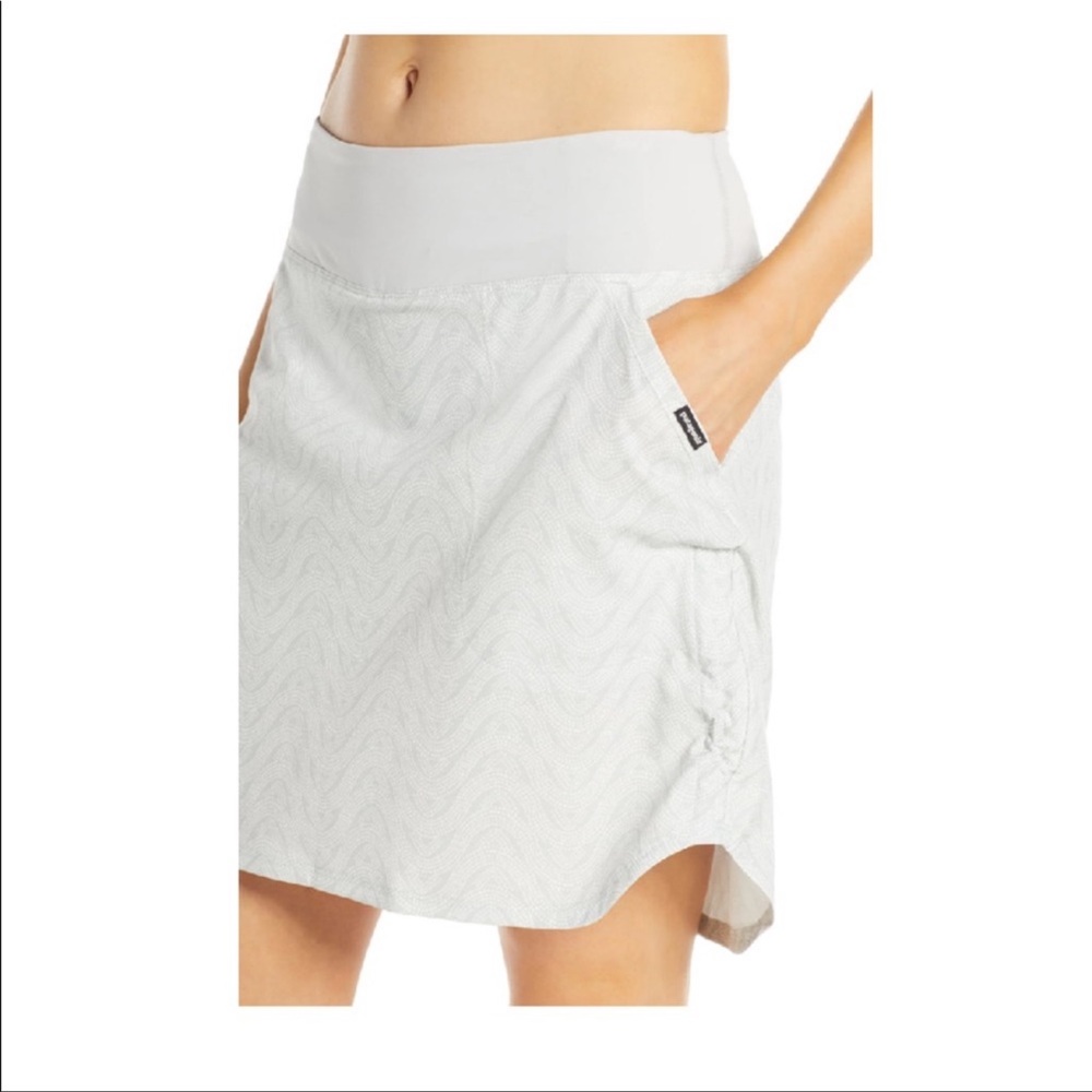 Patagonia fishing skort skirt sz XS
